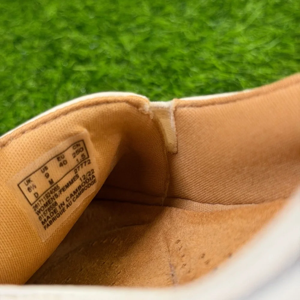 Clarks Collection Loafers Womens Size 9 Off White Perforated Leather Espadrille